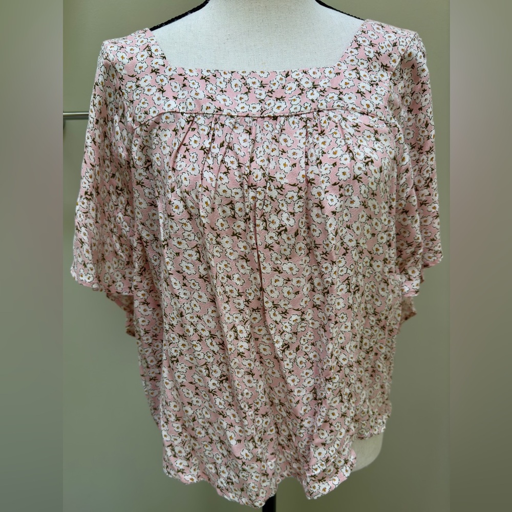Lucky Brand pink square neck top, size M/M
